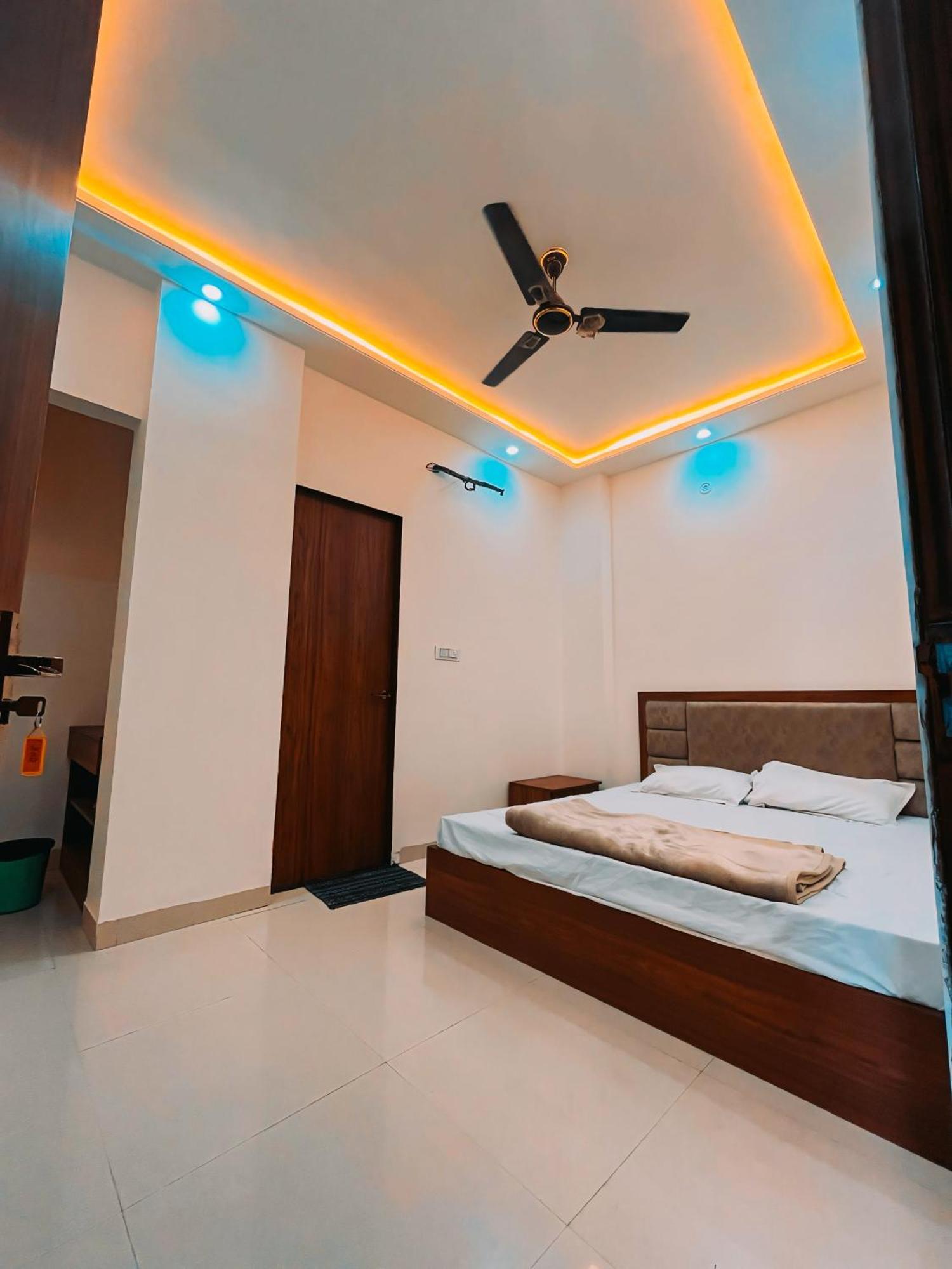 Hotel Pooja Τζαϊπούρ Εξωτερικό φωτογραφία
